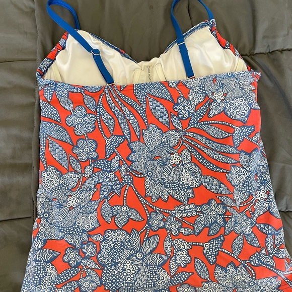 Lands End Tankini Top Size 8 Shelf Bra Padded Underwire - Picture 4 of 8